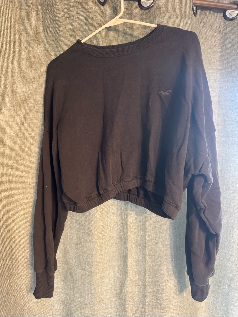 Hollister Charcoal Gray Cropped Crew Sweatshirt